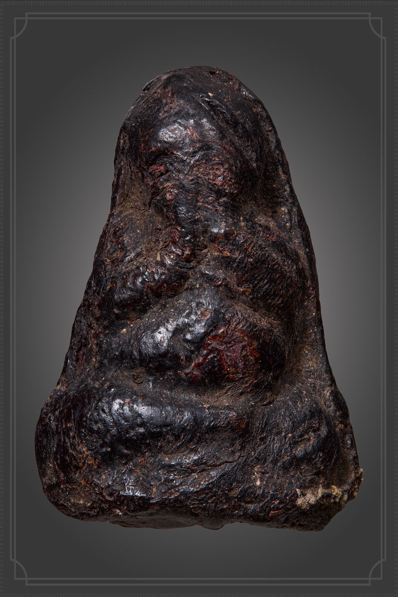 พระปิดตาหลวงพ่อทองศุข ปี 2485 - ปี 2500 เนื้อครั่ง วัดโตนดหลวง จ.เพชรบุรี